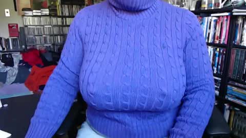 Snapshot of aspen_vale chatting on 09-14-25, 01:32 Aspen Vale online show from 09-14-25, 01:32