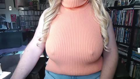 Aspen Vale online show from 09-28-25, 07:41