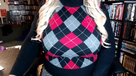 Aspen Vale online show from 11-10-25, 10:20