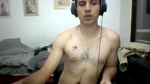 Snapshot of aspyporn chatting on 10-29-25, 02:03 Aspy online show from 10-29-25, 02:03