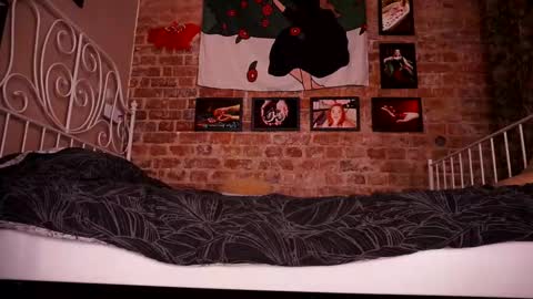 Eva online show from 11-06-25, 02:45