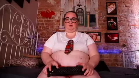 Eva online show from 06-19-26, 04:00