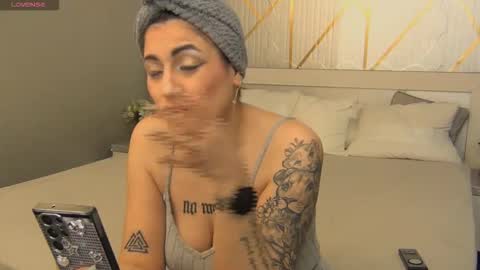 Snapshot of asshantiyx chatting on 02-25-26, 08:02 Ash online show from 02-25-26, 08:02