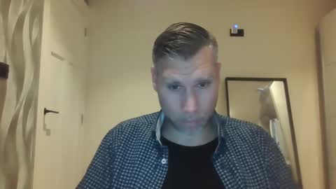 Snapshot of assmani28 chatting on 12-24-24, 11:33 Assmani28 online show from 12-24-24, 11:33