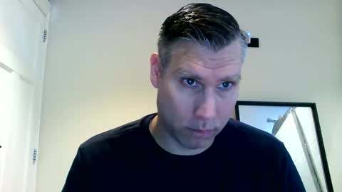 Snapshot of assmani28 chatting on 01-02-25, 10:16 Assmani28 online show from 01-02-25, 10:16