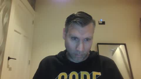 Snapshot of assmani28 chatting on 01-06-25, 09:19 Assmani28 online show from 01-06-25, 09:19