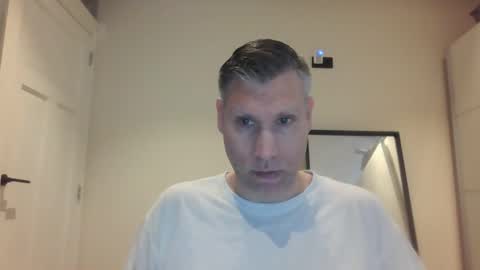 Snapshot of assmani28 chatting on 01-29-25, 07:57 Assmani28 online show from 01-29-25, 07:57