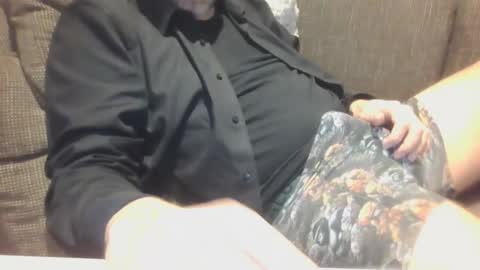 Snapshot of assmani28 chatting on 03-05-25, 01:39 Assmani28 online show from 03-05-25, 01:39