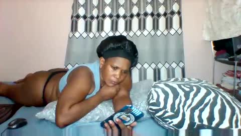 FLORAH DANIEL online show from 04-16-26, 10:12