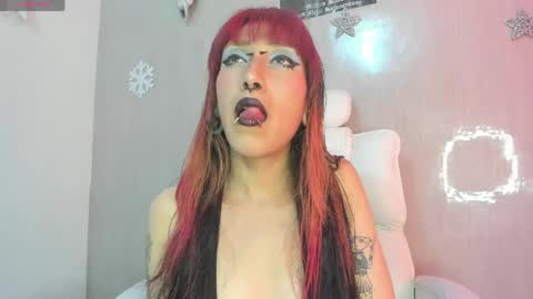 Snapshot of asterothxznikki chatting on 04-29-26, 11:44 Asterothxznikki online show from 04-29-26, 11:44