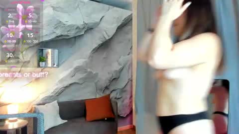 Snapshot of asti_bubbles chatting on 06-27-26, 01:43 Asti online show from 06-27-26, 01:43