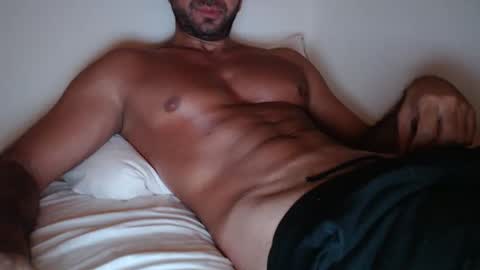 Snapshot of aston0 chatting on 03-19-26, 05:11 Aston online show from 03-19-26, 05:11