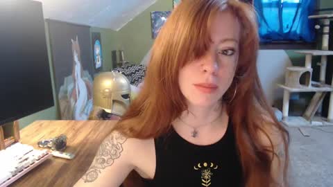 AstraeaSiren online show from 01-17-25, 06:23