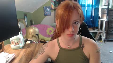AstraeaSiren online show from 09-19-25, 05:57