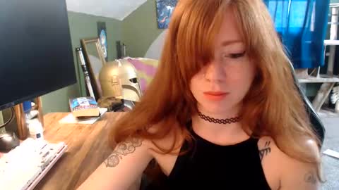 Snapshot of astraeasiren chatting on 05-25-26, 05:41 AstraeaSiren online show from 05-25-26, 05:41