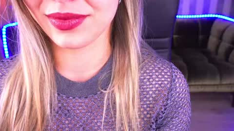 Snapshot of astraluxe_ chatting on 01-21-25, 05:09 Asta online show from 01-21-25, 05:09