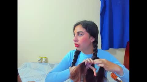 Mag and Molly online show from 11-05-25, 03:17