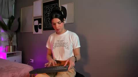astrid_velle online show from 05-01-26, 01:10