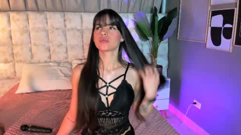 astrid_velle online show from 06-17-26, 01:08