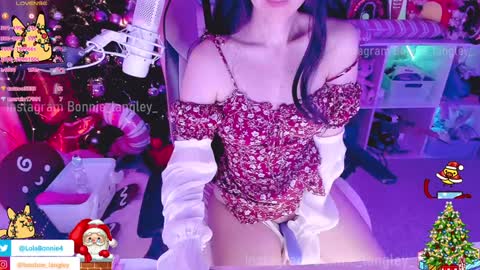 Bonnie online show from 12-26-24, 01:40