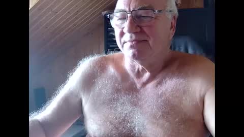 Snapshot of asusandy chatting on 03-30-26, 11:44 asusandy online show from 03-30-26, 11:44