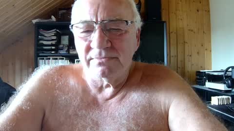 Snapshot of asusandy chatting on 07-14-26, 09:25 asusandy online show from 07-14-26, 09:25