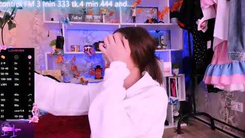 Snapshot of asya_sweet_ chatting on 09-28-25, 11:59 Anastasia online show from 09-28-25, 11:59