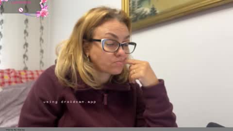 Snapshot of atanasiaxxx chatting on 10-02-25, 11:06 Atanasia online show from 10-02-25, 11:06