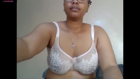Snapshot of atara_seren chatting on 02-20-26, 11:32 atara_seren online show from 02-20-26, 11:32