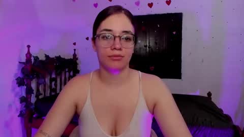 Snapshot of atenas__05 chatting on 12-02-24, 05:26 atenas online show from 12-02-24, 05:26