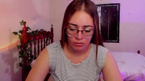 Snapshot of atenas__05 chatting on 12-27-24, 09:54 atenas online show from 12-27-24, 09:54