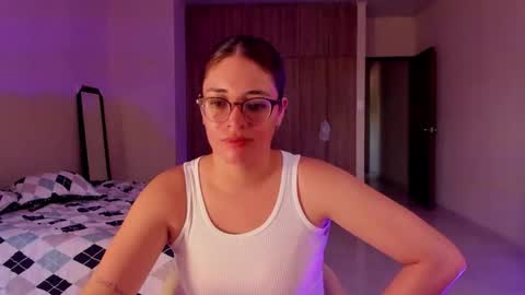 Snapshot of atenas__05 chatting on 01-16-25, 07:52 atenas online show from 01-16-25, 07:52