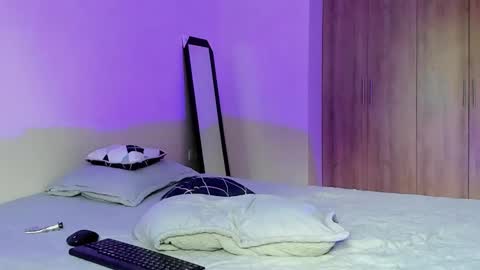 Snapshot of atenas__05 chatting on 01-29-25, 07:22 atenas online show from 01-29-25, 07:22