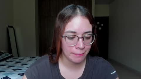 Snapshot of atenas__05 chatting on 02-07-25, 07:06 atenas online show from 02-07-25, 07:06