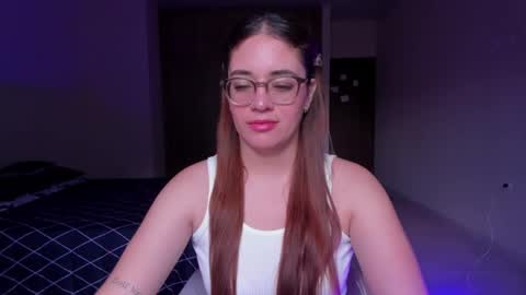 Snapshot of atenas__05 chatting on 02-14-25, 06:51 atenas online show from 02-14-25, 06:51