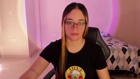 Snapshot of atenas__05 chatting on 09-09-25, 06:51 atenas online show from 09-09-25, 06:51