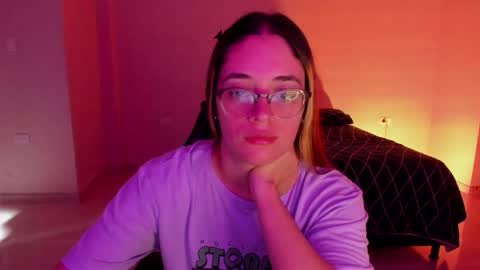 Snapshot of atenas__05 chatting on 09-12-25, 06:41 atenas online show from 09-12-25, 06:41