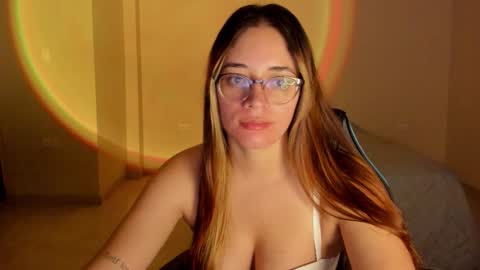 Snapshot of atenas__05 chatting on 10-27-25, 09:24 atenas online show from 10-27-25, 09:24