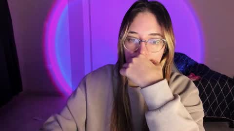 Snapshot of atenas__05 chatting on 11-04-25, 09:19 atenas online show from 11-04-25, 09:19