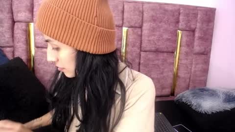 COLOMBIA online show from 05-21-26, 04:52