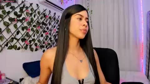 Snapshot of atenea_kros chatting on 07-20-26, 09:39 Atenea online show from 07-20-26, 09:39