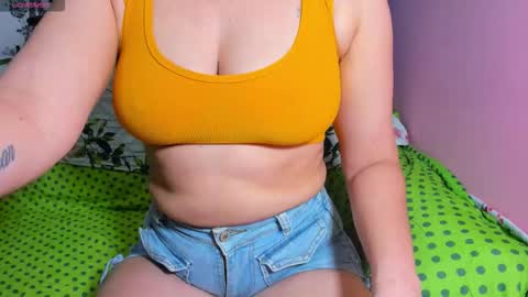 atenea_rivas21 online show from 12-21-25, 11:01