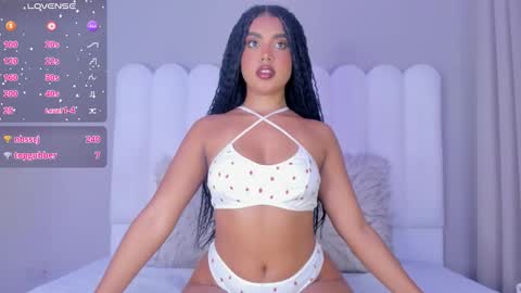 Snapshot of atenea_roberts chatting on 09-18-25, 04:53 ATENEA ROBERTS Sofia online show from 09-18-25, 04:53