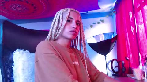 Snapshot of ateneasairce chatting on 10-03-25, 04:15 Atenea online show from 10-03-25, 04:15