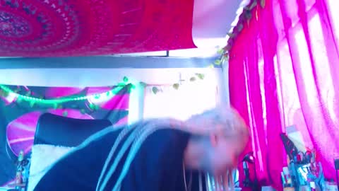 Snapshot of ateneasairce chatting on 10-09-25, 02:04 Atenea online show from 10-09-25, 02:04