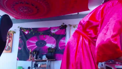 Snapshot of ateneasairce chatting on 10-21-25, 12:39 Atenea online show from 10-21-25, 12:39