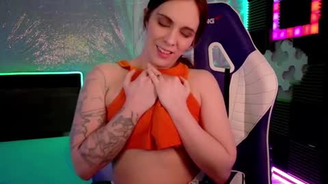 Athena Autumn online show from 10-01-25, 09:04