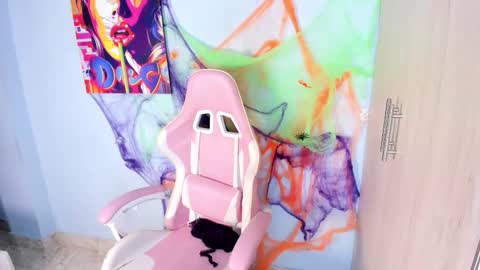 Snapshot of athenea__fox chatting on 10-30-25, 11:55 athenea__fox online show from 10-30-25, 11:55