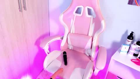 Snapshot of athenea__fox chatting on 11-09-25, 11:19 athenea__fox online show from 11-09-25, 11:19