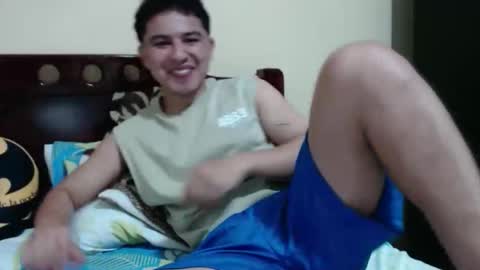 Snapshot of athleticboy2026 chatting on 05-04-26, 11:56 Robin online show from 05-04-26, 11:56